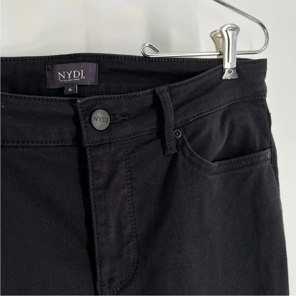 NYDJ Sheri Slim Jeans Womens Size 6 Black Stretch Denim Lift x Tuck Technology